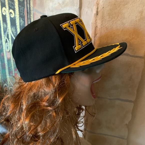 RARE Bruno Mars 24K Tour Hat by Mitchell & Ness - Picture 4 of 10